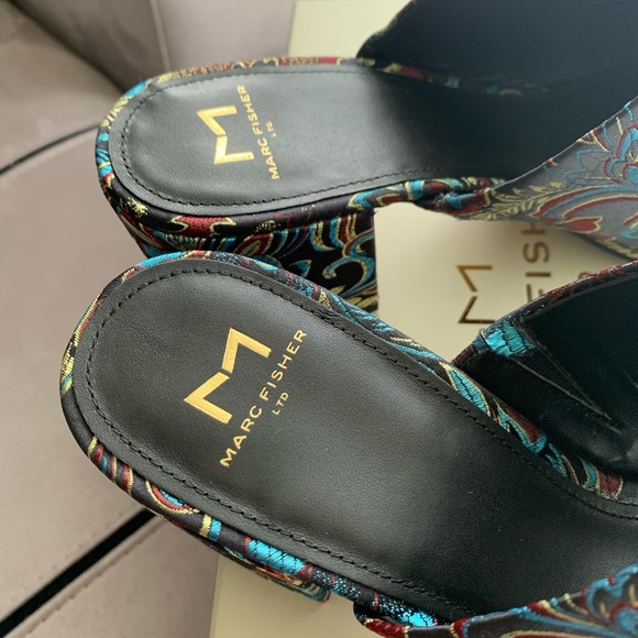 NIB Marc Fisher Ltd Black Multi Fabric Sandals size 10 - Picture 7 of 13